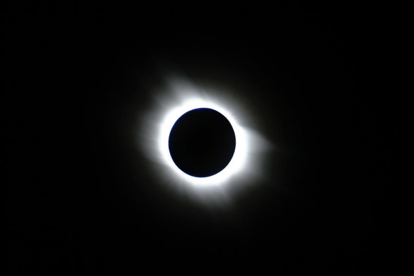 A view of the total solar eclipse over Turkey in 2006.
